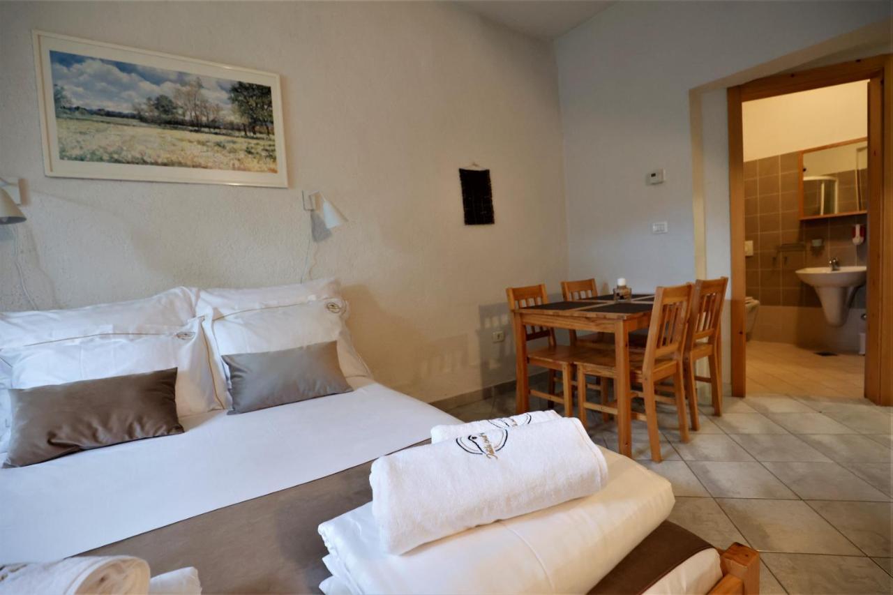 Guesthouse Idila Pod Nanosom Senozece Bagian luar foto