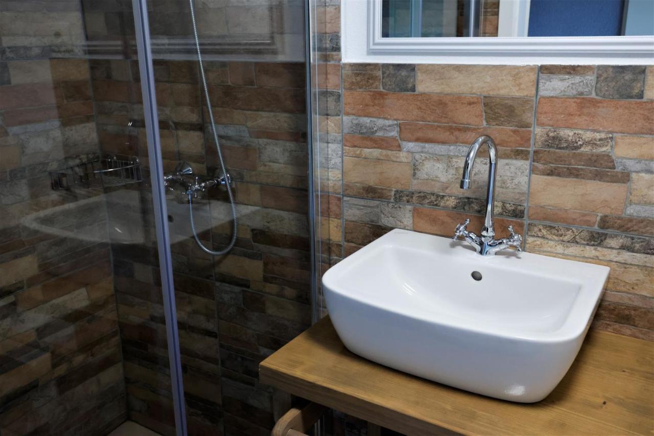 Guesthouse Idila Pod Nanosom Senozece Bagian luar foto