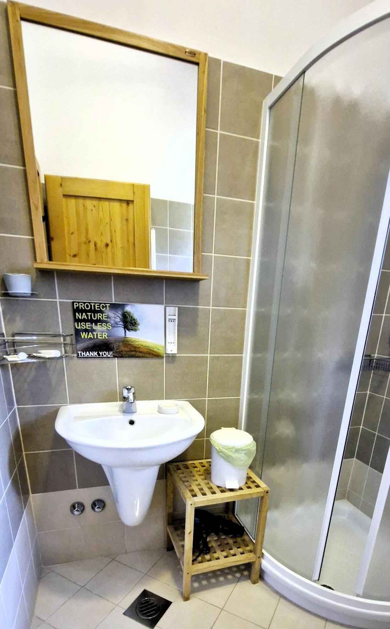 Guesthouse Idila Pod Nanosom Senozece Bagian luar foto